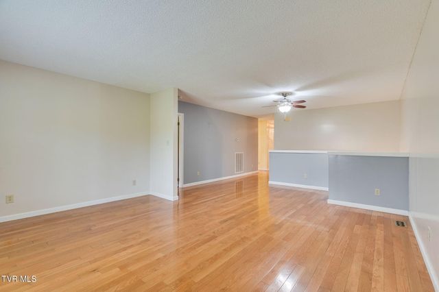 405 Manor Drive B, Kingsport, TN 37660