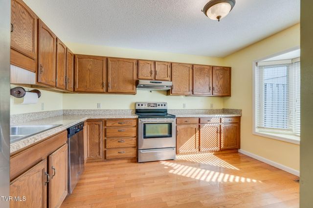 405 Manor Drive B, Kingsport, TN 37660