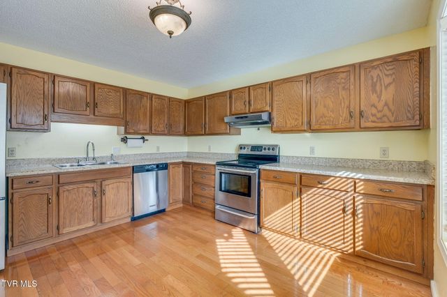 405 Manor Drive B, Kingsport, TN 37660