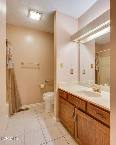 405 Manor Drive B, Kingsport, TN 37660