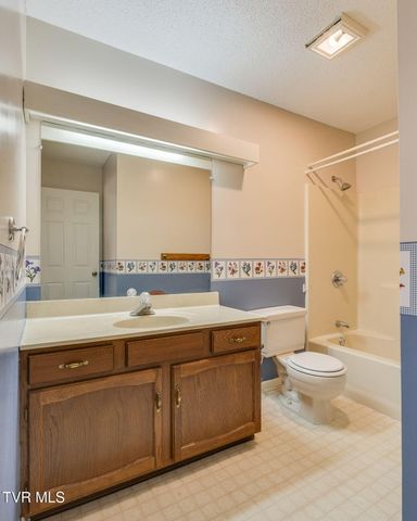 405 Manor Drive B, Kingsport, TN 37660