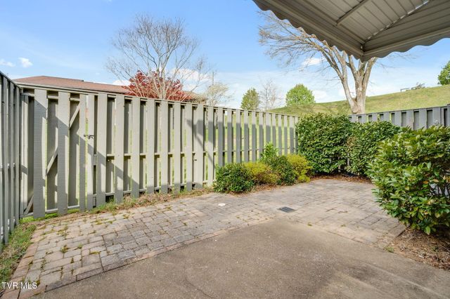 405 Manor Drive B, Kingsport, TN 37660