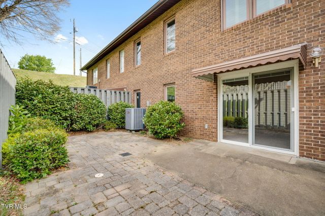 405 Manor Drive B, Kingsport, TN 37660