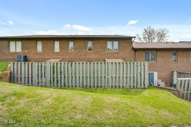 405 Manor Drive B, Kingsport, TN 37660
