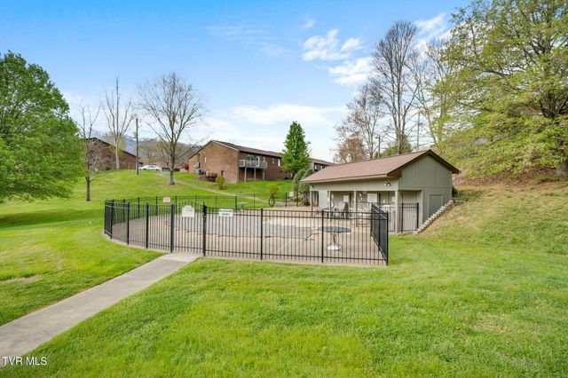 405 Manor Drive B, Kingsport, TN 37660