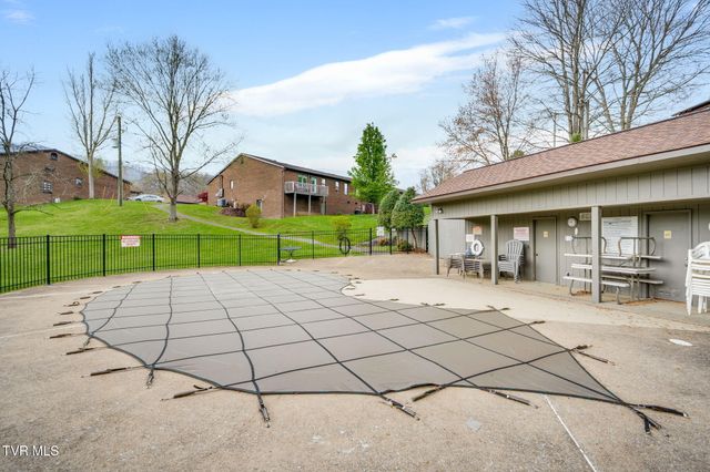 405 Manor Drive B, Kingsport, TN 37660