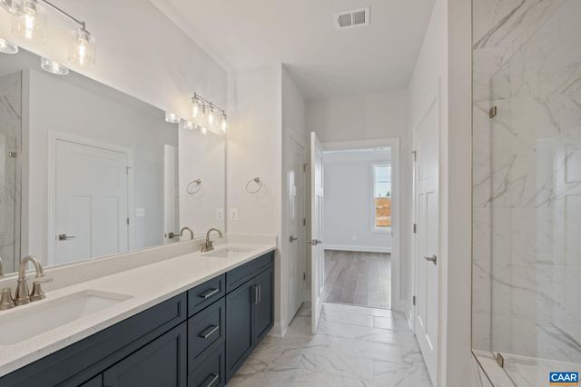 141 SPRINGDALE RD, Waynesboro, VA 22980