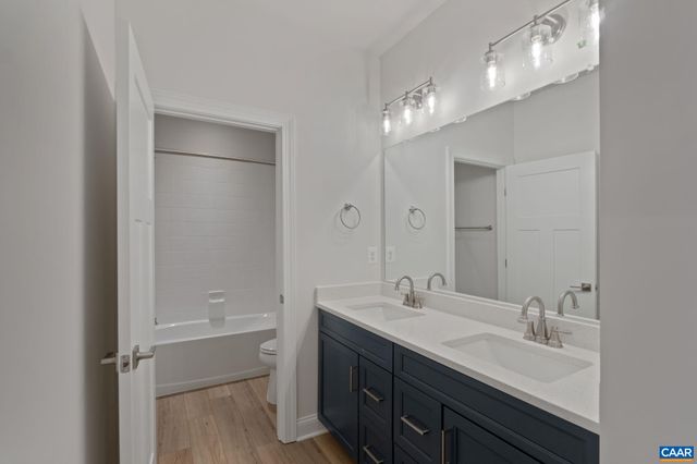 141 SPRINGDALE RD, Waynesboro, VA 22980