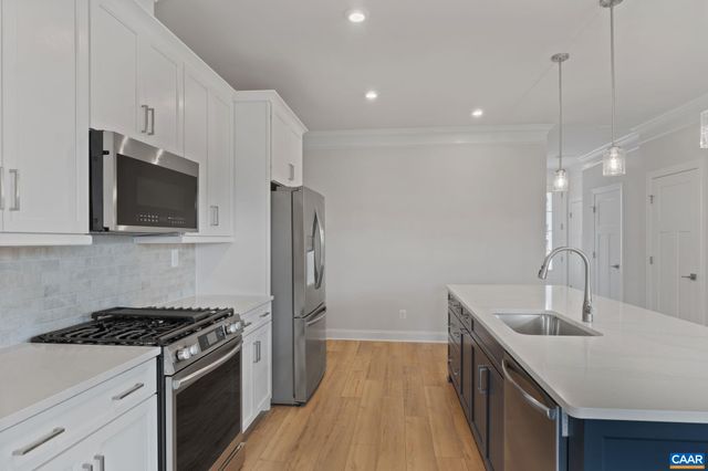 141 SPRINGDALE RD, Waynesboro, VA 22980