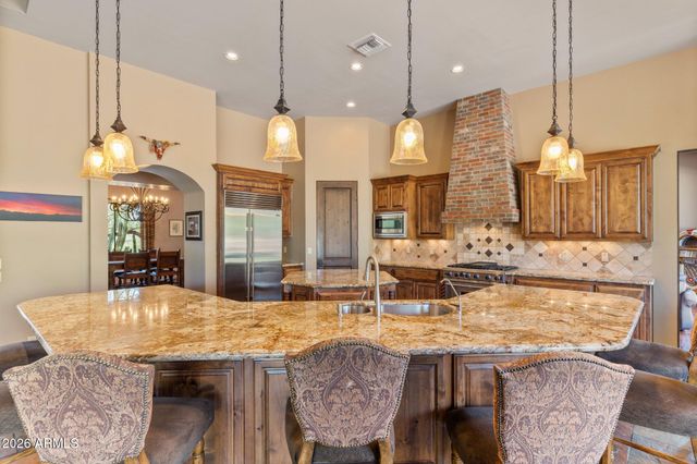 6832 E STAGECOACH Pass, Carefree, AZ 85377