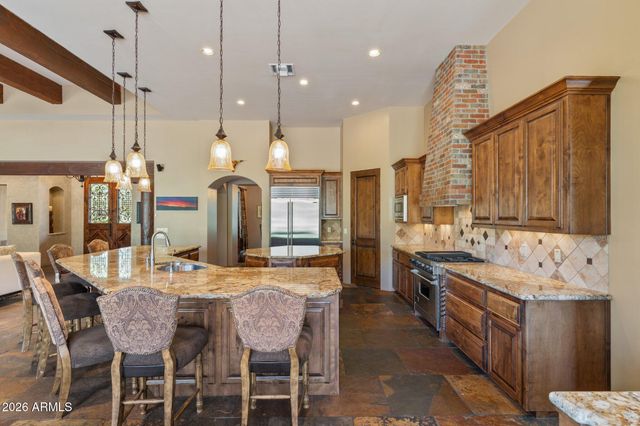 6832 E STAGECOACH Pass, Carefree, AZ 85377