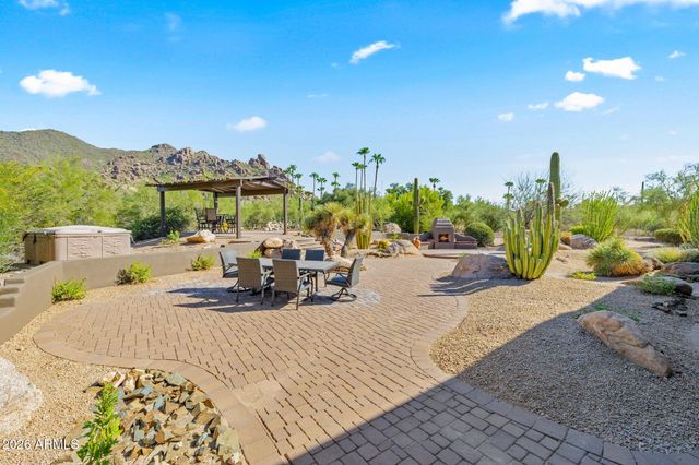 6832 E STAGECOACH Pass, Carefree, AZ 85377