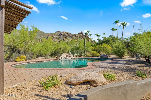 6832 E STAGECOACH Pass, Carefree, AZ 85377