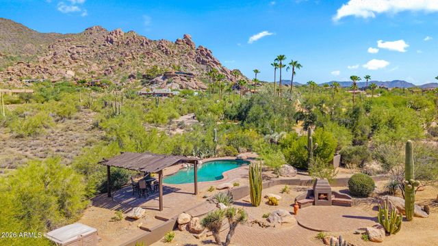 6832 E STAGECOACH Pass, Carefree, AZ 85377