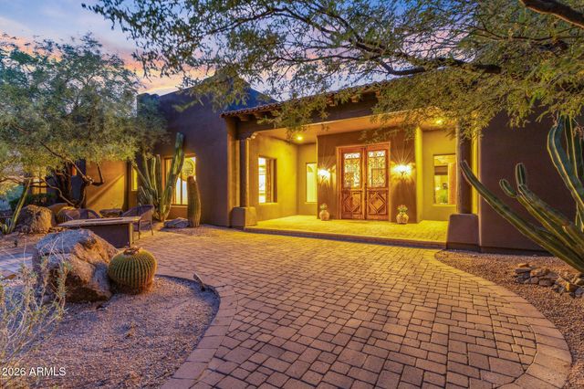 6832 E STAGECOACH Pass, Carefree, AZ 85377