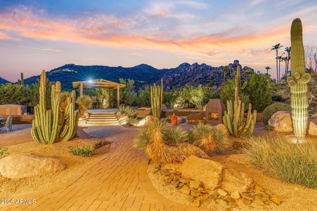 6832 E STAGECOACH Pass, Carefree, AZ 85377