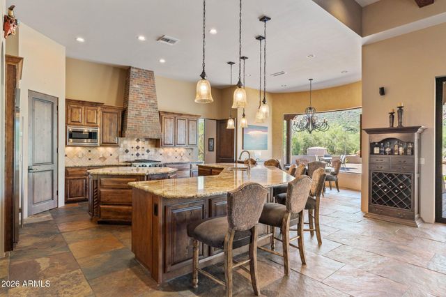 6832 E STAGECOACH Pass, Carefree, AZ 85377