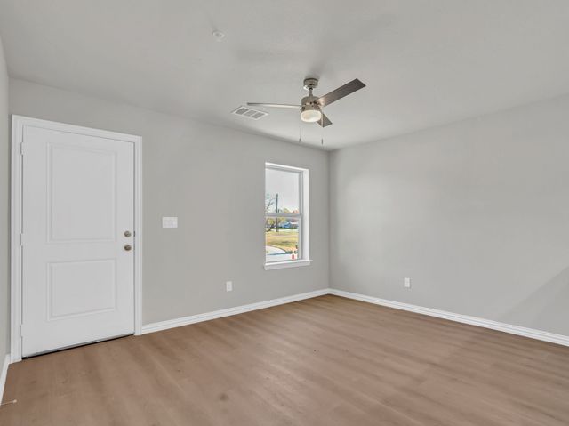 3001 Grey Wolf Circle 121, Denton, TX 76209