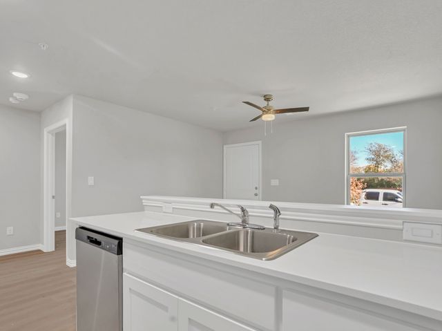 3001 Grey Wolf Circle 121, Denton, TX 76209