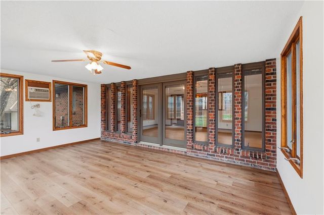 802 S Timberbrook Drive, Nevada, MO 64772