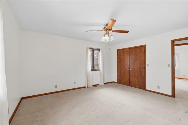 802 S Timberbrook Drive, Nevada, MO 64772