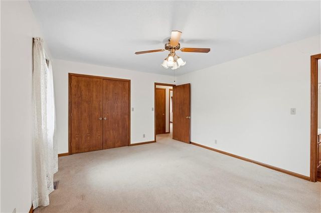 802 S Timberbrook Drive, Nevada, MO 64772