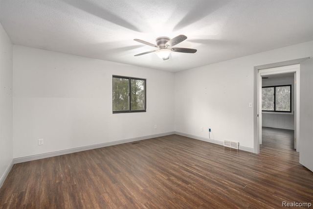 6803 Napoleon Road, Jackson, MI 49201