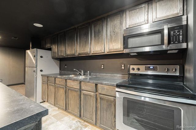 6803 Napoleon Road, Jackson, MI 49201