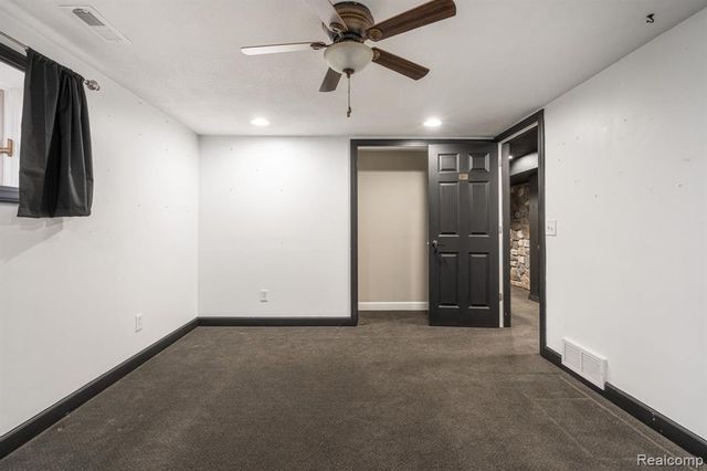 6803 Napoleon Road, Jackson, MI 49201