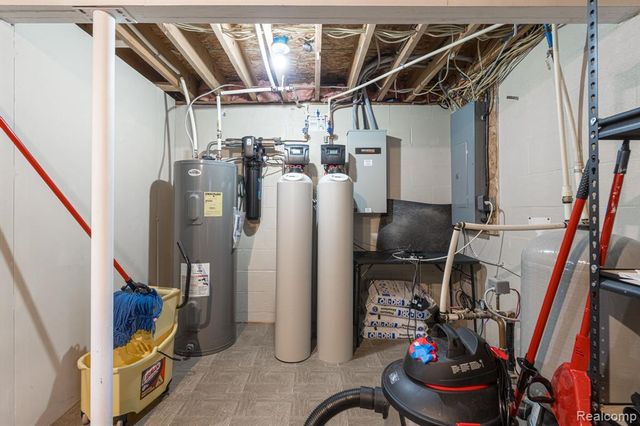 6803 Napoleon Road, Jackson, MI 49201