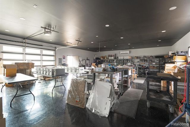 6803 Napoleon Road, Jackson, MI 49201