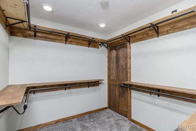 27327 HARRILL Lane, Lebanon, MO 65536