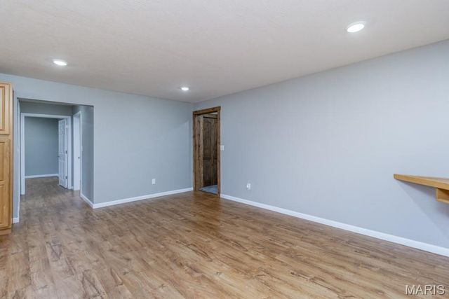 27327 HARRILL Lane, Lebanon, MO 65536