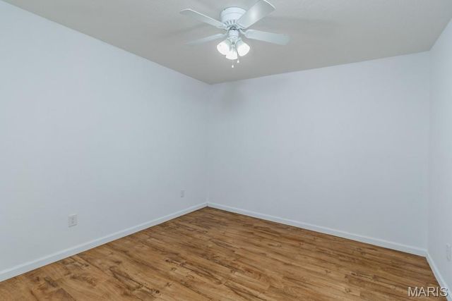 27327 HARRILL Lane, Lebanon, MO 65536