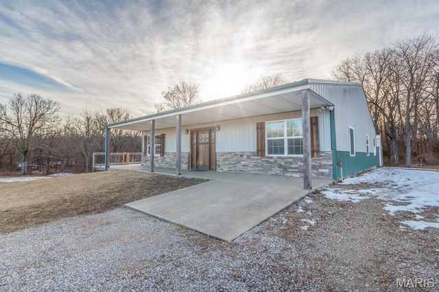 27327 HARRILL Lane, Lebanon, MO 65536