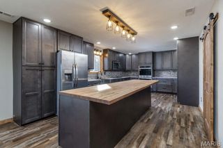 27327 HARRILL Lane, Lebanon, MO 65536