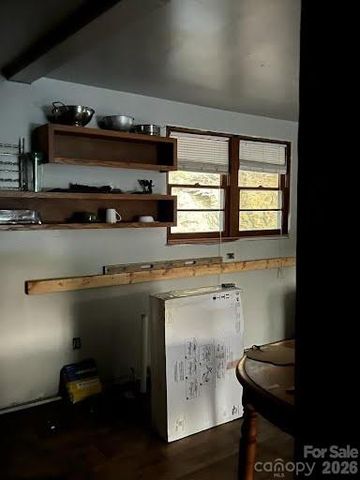 617 Barkers Creek Road, Whittier, NC 28789