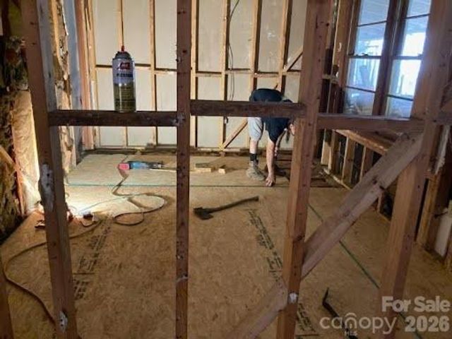 617 Barkers Creek Road, Whittier, NC 28789