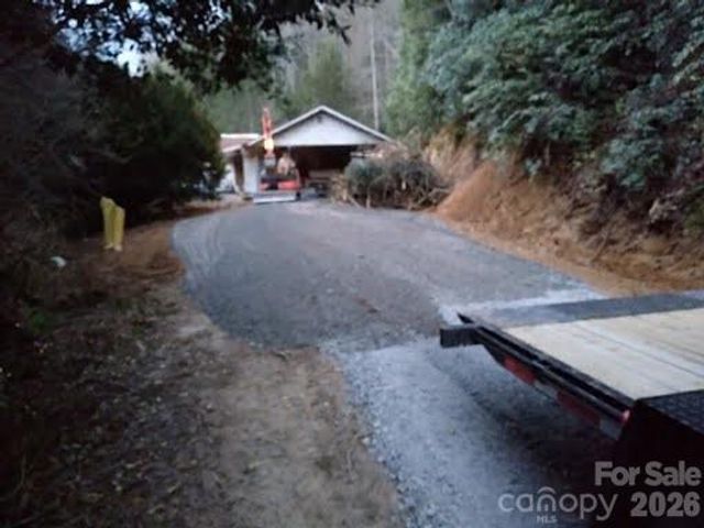 617 Barkers Creek Road, Whittier, NC 28789