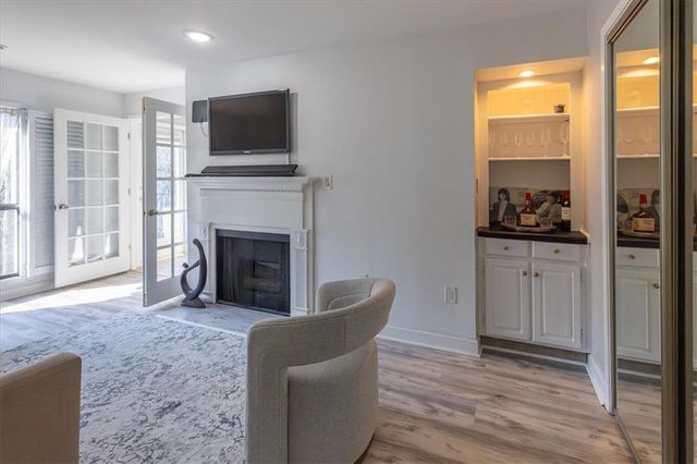 3203 Lenox NE Road 24, Atlanta, GA 30324