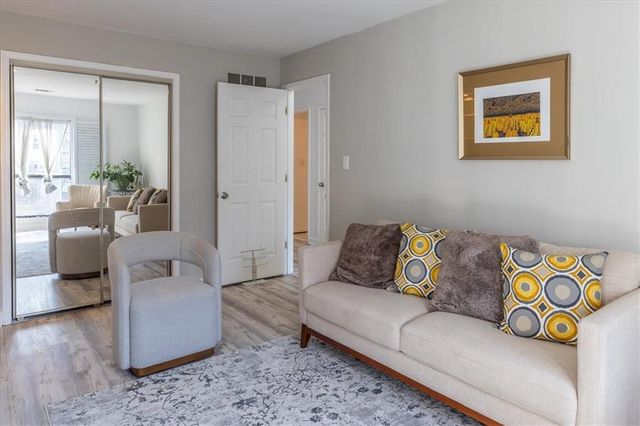 3203 Lenox NE Road 24, Atlanta, GA 30324