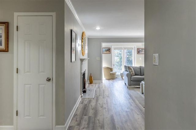 3203 Lenox NE Road 24, Atlanta, GA 30324