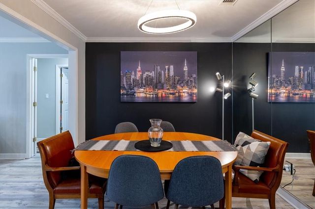 3203 Lenox NE Road 24, Atlanta, GA 30324