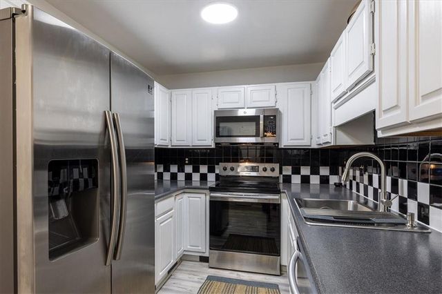 3203 Lenox NE Road 24, Atlanta, GA 30324