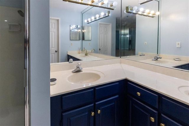 3203 Lenox NE Road 24, Atlanta, GA 30324