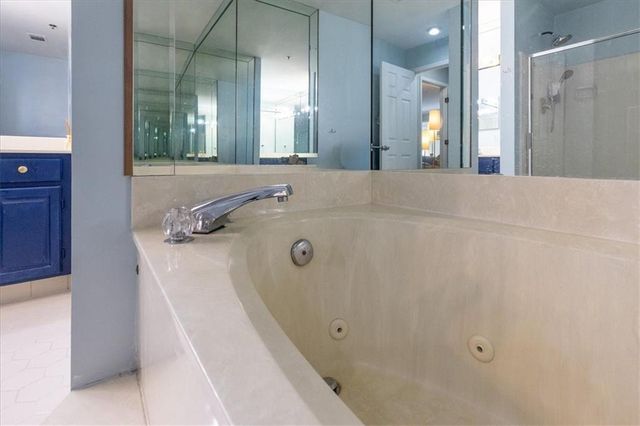 3203 Lenox NE Road 24, Atlanta, GA 30324