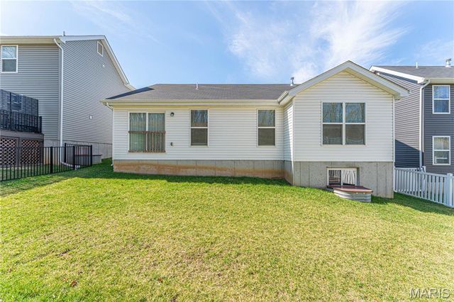 910 Boulder Crest Court, Eureka, MO 63025