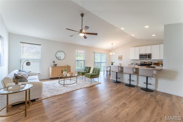 910 Boulder Crest Court, Eureka, MO 63025