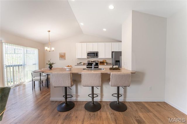 910 Boulder Crest Court, Eureka, MO 63025