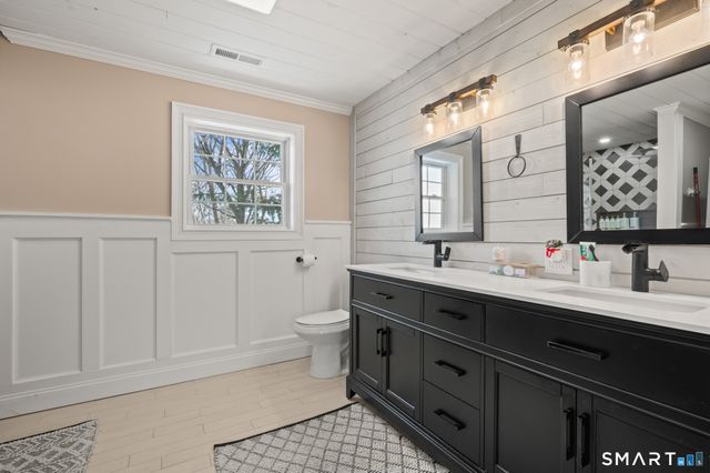 37 Kenmore Avenue, Waterbury, CT 06708